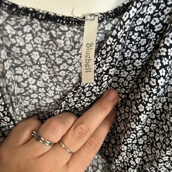 Ditzy floral print faux wrap dress size large - Picture 5 of 6